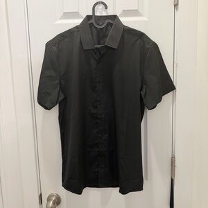 Men's Short-Sleeve Black Button-Up Shirt